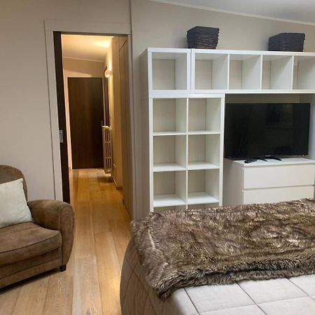 Residenza Taliedo, In Casa Privata, Abitata, Solo Camera Doppia E Bagno Personale Milano Exteriör bild