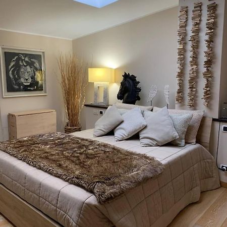 Residenza Taliedo, In Casa Privata, Abitata, Solo Camera Doppia E Bagno Personale Milano Exteriör bild